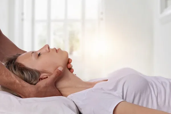 neck-chiropractic-treatment